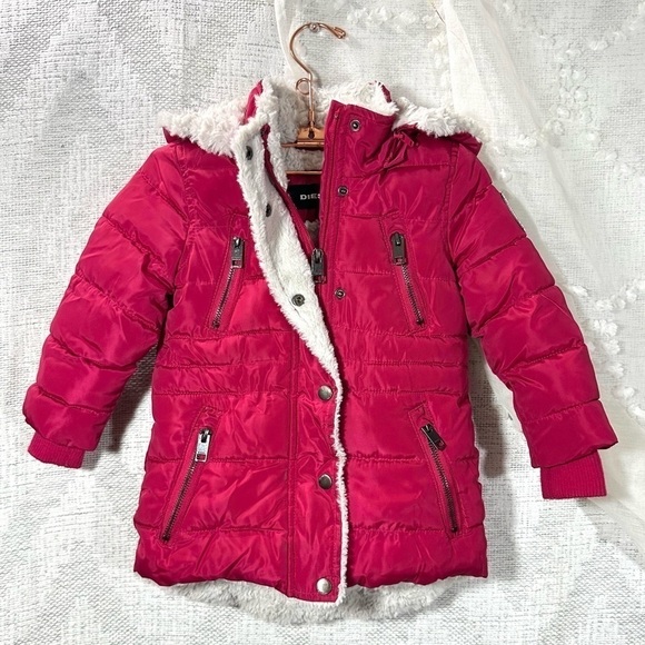 Girls Diesel pink hooded puffer jacket size 2T - Picture 1 of 12
